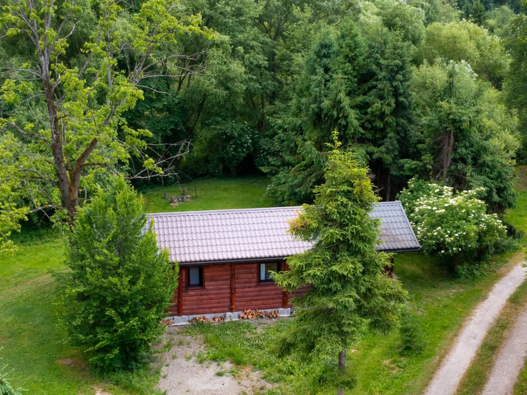 Domek STRIX w Bieszczadach - wnętrze i otoczenie, W Dolinie Sanu Zatwarnica